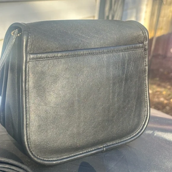 Vintage Coach legacy Small Flap - Picture 7 of 17